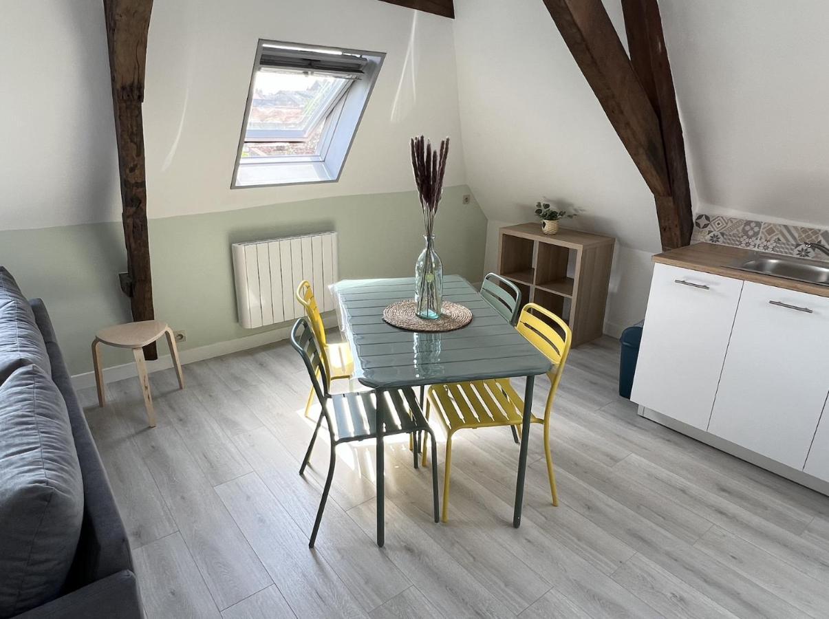 Appartement Le Saint Haut Centre Ville A Saint-Omer Exterior foto