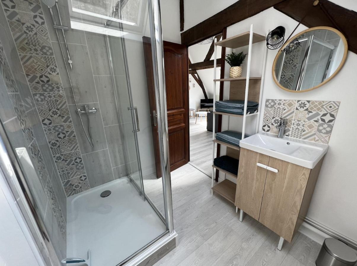 Appartement Le Saint Haut Centre Ville A Saint-Omer Exterior foto
