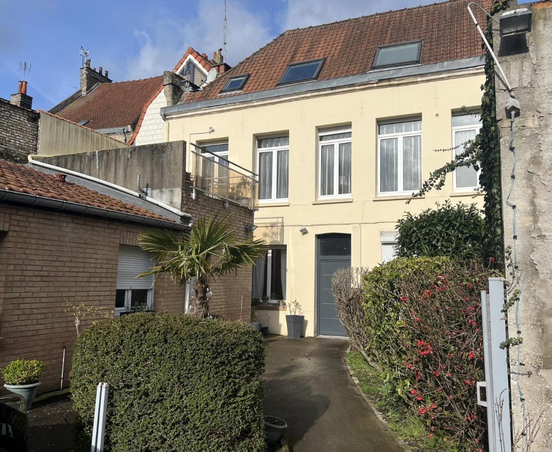 Appartement Le Saint Haut Centre Ville A Saint-Omer Exterior foto